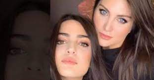 Sibel can 'ın hakan ural'dan olan kızı melisa ural'ın geçirdiği değişim dikkatlerden kaçmadı. Hakan Ural Ve Sibel Can In Kizi Melisa Ural Annesini Gecti Galeri Takvim