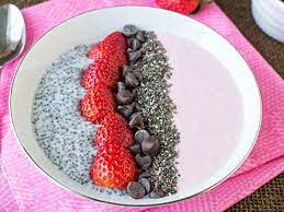 Di sisi lain, biji selasih atau biji sabja berwarna hitam, berbentuk bulat dan kecil. Chia Seed Vs Selasih Di Mana Letak Perbedaannya Pergikuliner Com