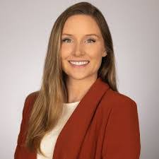 Laura Cerro's Instagram, Twitter & Facebook