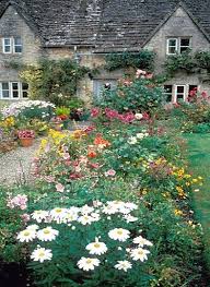 Pin By Kailea Persch On Gardening English Cottage Garden Cottage Garden Dream Garden