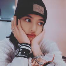 lisa gallery (@lisacbp_) • Instagram photos and videos