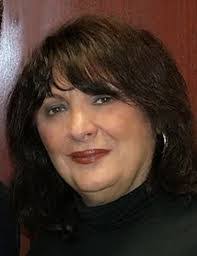 Sandra Landolfi's Instagram, Twitter & Facebook