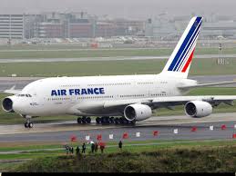 Being able to lie completely flat on a plane is the travelling dream, but until now it is. Air France Double Decker Plane