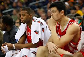 Yao — ● yao nom masculin groupe de langues parlées par les yaos, proches des langues miao et appartenant soit au sino tibétain, soit au thaï. Rockets News Tracy Mcgrady Puts Some Respect On Yao Ming S Name