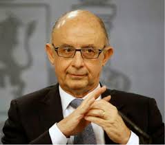 UNA INTERESANTE CUESTIÓN PREMIAL: MINISTROS RÉPROBOS Y CENSURADOS, Y SIN  EMBARGO CONDECORADOS