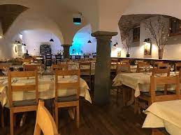 Als unabhängige apotheke sind wir für sie die erste anlaufstelle bei allen fragen und wünschen rund um arzneimittel und ihre. Interior Picture Of Angleterre Brig Tripadvisor