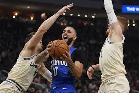 Bucks Top Magic For 15th Straight Win Antetokounmpo Gets 32 Taiwan News 2019 12 10