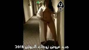 زوج سعودي يصور زوجته يوم الدخلة رابط http://cuon.io/kNlu - XVIDEOS.COM