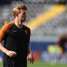 De ligt from netherlands is not ranked in the football top scorer world ranking of this week (08 mar 2021). Report Juventus Closing In On Deal For Matthijs De Ligt Black White Read All Over