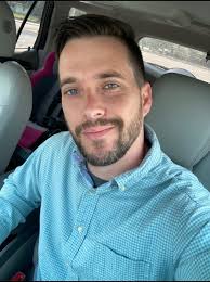 Our DME Team, led by Eddy Rodriquez, is a group of individuals that provide  resources and equipment to our patients