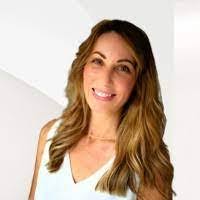 Amy Gartley's Instagram, Twitter & Facebook