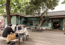 aquagen海洋深層氣泡水x 松菸閱樂書店 tea shop outdoor decor design