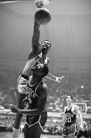 Wilt Chamberlain Dunking Against Bill Russell Two Hall Of Famers Bill Russell Wilt Chamberlain Nba Legends