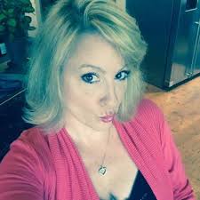 Anna-Marie DeVries (@Amdevries10Anna)