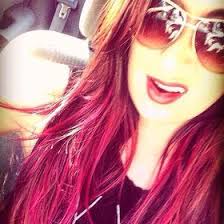 Laura Chuck (lauramichelechu)