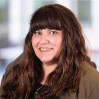 Lori Pullen's Instagram, Twitter & Facebook