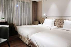 hotel mvsa 慕舍酒店aboon lighting 恩榮訂製燈guestroom bedside wall lamp table desk lamp 客房床頭壁燈書桌閱讀燈 恩榮電器台灣訂 interior design hotel