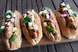 Sprinkle with remaining onions and drizzle with yellow mustard. Here S The Healthiest Way To Eat A Hot Dog This Summer Classpass Blog