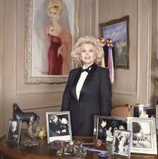 Uzun ömrüne çok sayıda eş sığdıran zsa zsa gabor, bu evliliği yaptığında. Inside The Eccentric Bel Air Mansion Where Zsa Zsa Gabor Spent Her Last Days Zsa Zsa Gabor Zsa Zsa Gabor