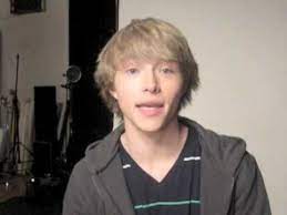 He gets a chance to rewrite his life when he tried to save a janitor near a bridge and jumped after him into a time vortex. Sterling Knight On 17 Again Zac Efron Youtube