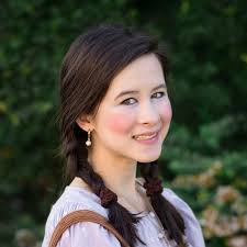 Ella Chin's Instagram, Twitter & Facebook