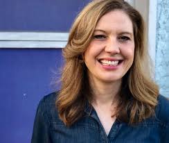 Denise Leech's Instagram, Twitter & Facebook