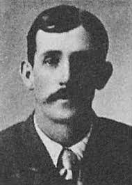 Lloyd Draper's Instagram, Twitter & Facebook