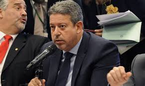 O presidente da câmara dos deputados do brasil é quem a representa nos pronunciamentos coletivos e o supervisor dos seus trabalhos e da sua ordem. 4atr5n5a0mwefm