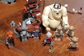 The Brick Castle: Hobbit Lego - The Goblin King Battle 79010