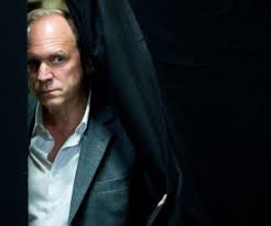 Anonym wird in den frühen morgenstunden der fund einer toten in einer trostlosen wohngegend gemeldet. Tatort Die Amme Filmkritik Film Tv Spielfilm