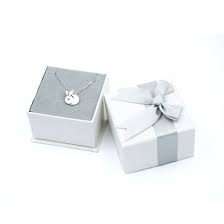 Chine Le Velours De Bijoux De Luxe En Boite Cadeau Personnalise A L Emballage Acheter Coffret A Bijoux De Luxe D Emballage Sur Fr Made In China Com Parfaits pour tout type de produits, ils sont livrés à plat : made in china com