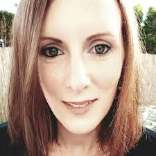 Regina Oliva's Instagram, Twitter & Facebook