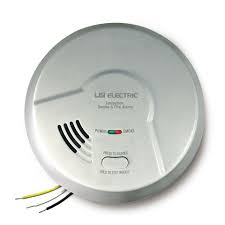 Red led when a dangerous level of carbon monoxide is detected the red led will pulse and a loud alarm pattern will sound. 10 Year Battery Smoke Carbon Monoxide Alarms By Usi