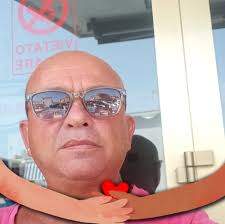 Ma guardatelo…”. Marco Mengoni, follia al concerto: insulti choc. Cosa è  successo ⤵️⤵️