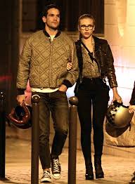 A post shared by scarlett johansson (@scarlett.johansson.fc) on aug 19, 2019 at 5:50am pdt. Bride To Be Scarlett Johansson Steps Out With Fiance Talks Engagement Scarlett Johansson Scarlett Scarlett Johanson