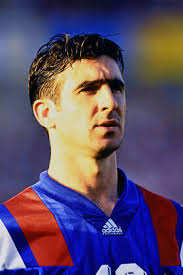 Johan cédric micoud (born 24 july 1973) is a french former professional footballer who played micoud gained 17 caps for france , and represented the nation at the 2002 world cup and euro. Eric Cantona Zdjecia Obrazy Imago Eric Cantona Fussball