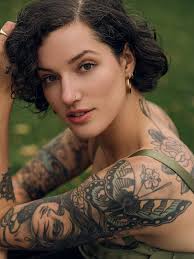 El Wood: Glamour Magazine