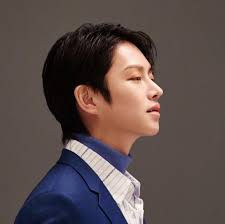 He is also part of a project group called m&d along with traxx's jungmo. é‡'å¸Œæ¾ˆkim Heechul ê¹€í¬ì²  Pradzia Facebook