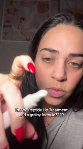 Rhode Peptide Lip Treatment Review: Grainy Formula Revealed