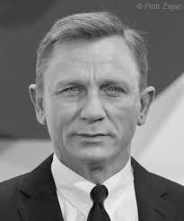 Monochromatic portraits of Daniel Craig