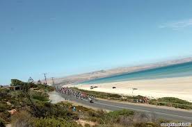 Tour Down Under 2012 Photos Stage 5 Mclaren Vale Old Willunga Hill 152 Km The Peloton On Aldinga Beach Breathtaking Places Tours Photo