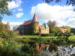I gott skick, fullt fungerande, tecken på slitage, äv. Ortofta Slott B B Eslov Sweden Booking Com