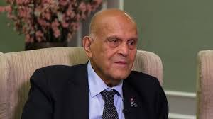 انسي ساويرس صعيدي من أبناء محافظة سوهاج، ولد في 30 من شهر أغسطس عام 1930م، من مواليد برج الأسد، من عائلة قبطية، وتزوج من (يسرية. 9eibfgiwcryn M