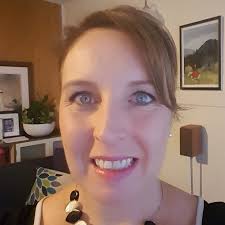 WIN OVER $500 of @esmiskinminerals 🙌🏼✨ I've put together a box of my FAVE  products to GIVEAWAY!! Everyone in AUS/NZ who shops @560challenge  automatically goes in the draw to win!! We've already