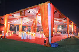 10 Awesome Wedding Decorators To Fit In Every Budget Weddingplz Outdoor Indian Wedding Wedding Hall Decorations Wedding Decorations