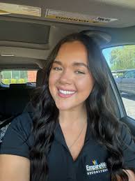 Can't help but smile when it's below 110 degrees here in the valley ☀️🥵  Happy Tuesday!