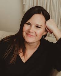 Marisa Rapp's Instagram, Twitter & Facebook