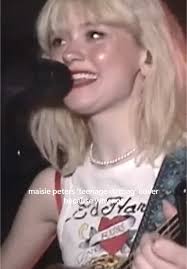 Maisie Peters Makeup