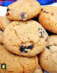 Oatmeal raisin cookies, now that's what he adores. K6gl5da8yshw0m