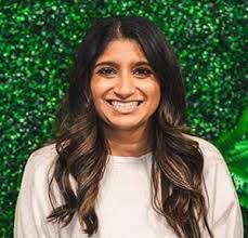 Kimberly Studebaker's Instagram, Twitter & Facebook